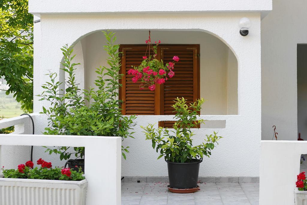 Apartments Juranic I Baška Kamer foto