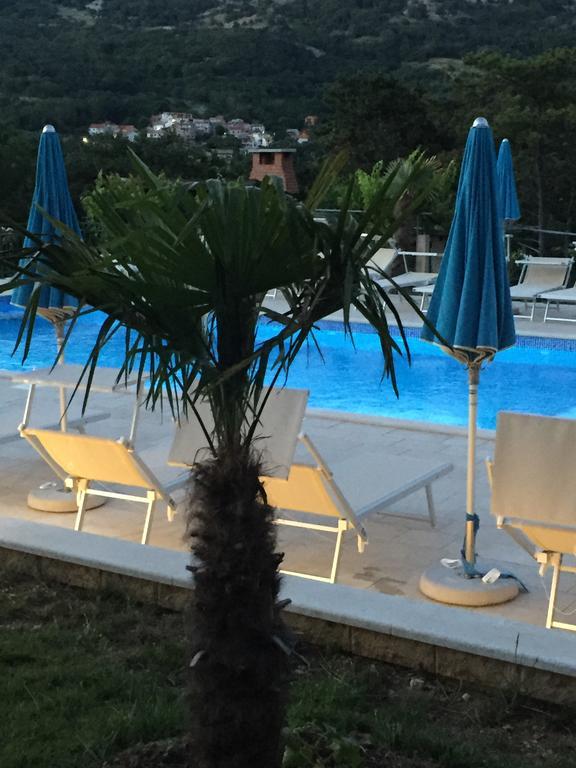 Apartments Juranic I Baška Buitenkant foto